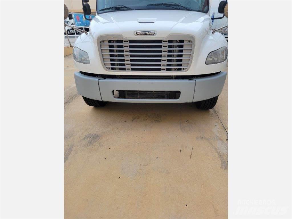 Freightliner M2106 Kamioni za prijevoz pića
