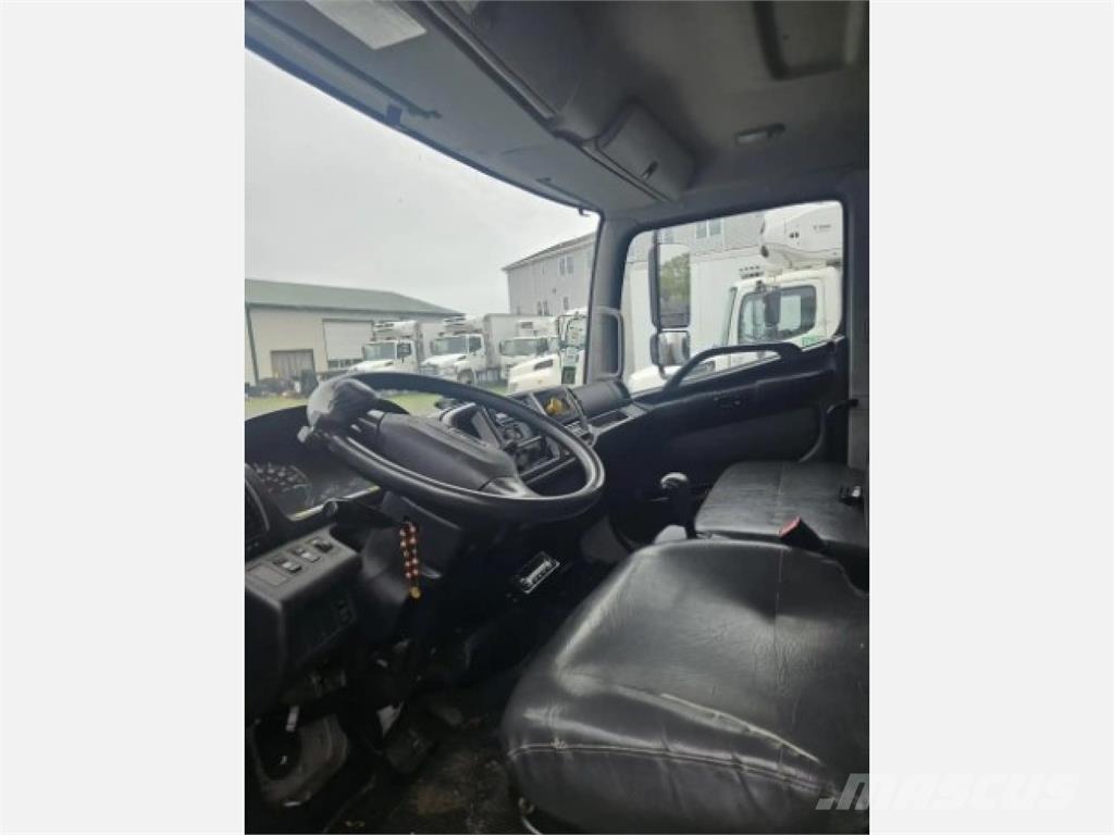 Hino 268 Kamioni hladnjače