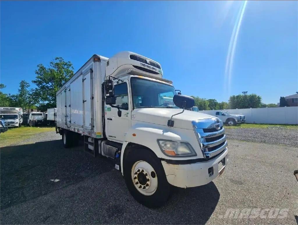 Hino 338 Kamioni hladnjače