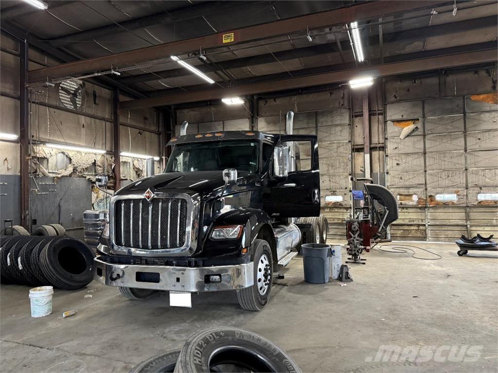 International HX620 Traktorske jedinice