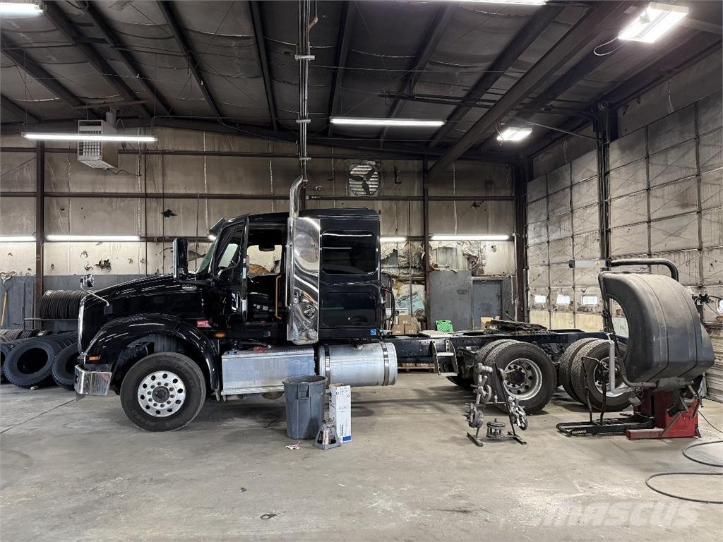 International HX620 Traktorske jedinice