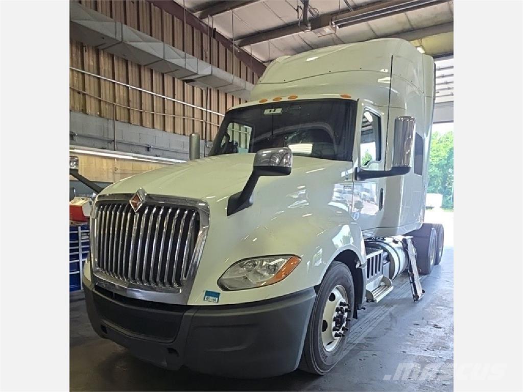 International LT Traktorske jedinice