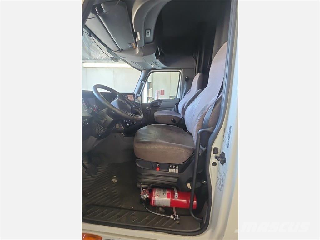 International LT Traktorske jedinice