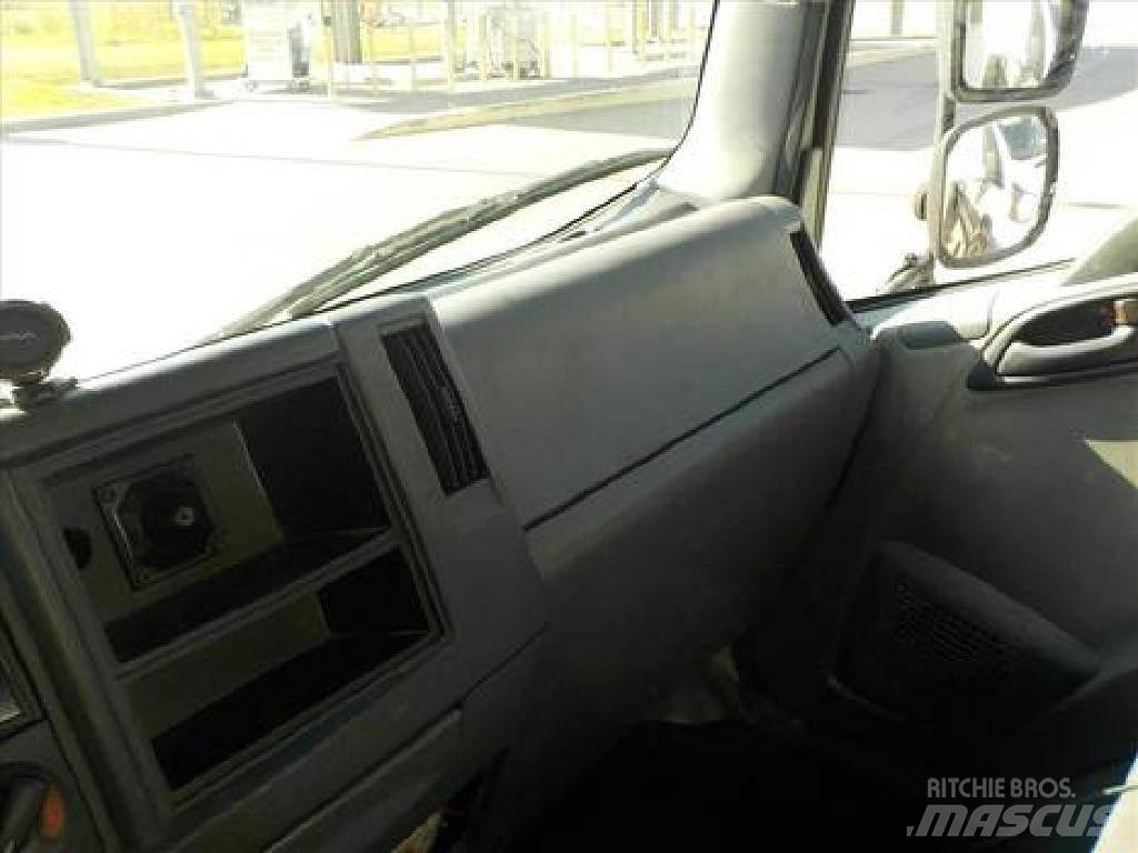 Isuzu NRR Kamioni za prijevoz pića