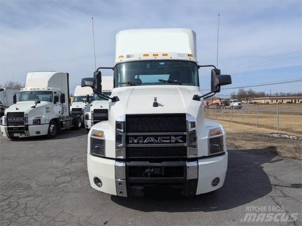 Mack AN64T Traktorske jedinice