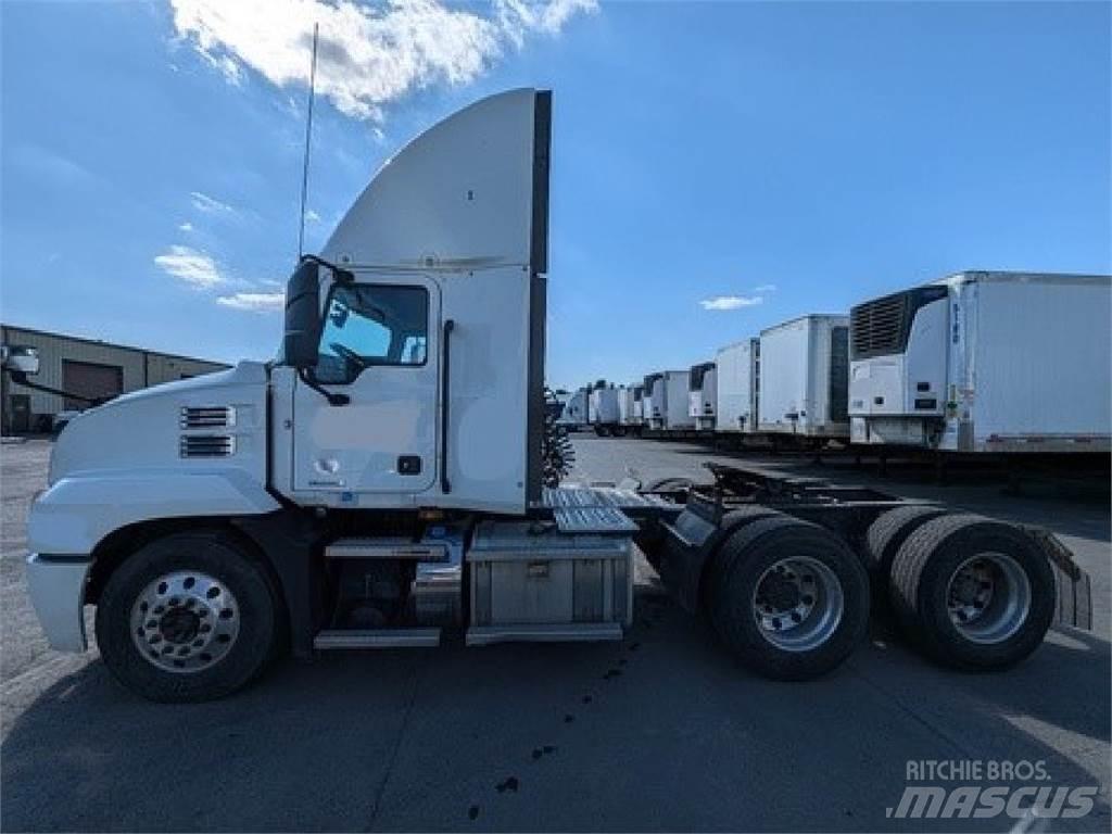 Mack AN64T Traktorske jedinice