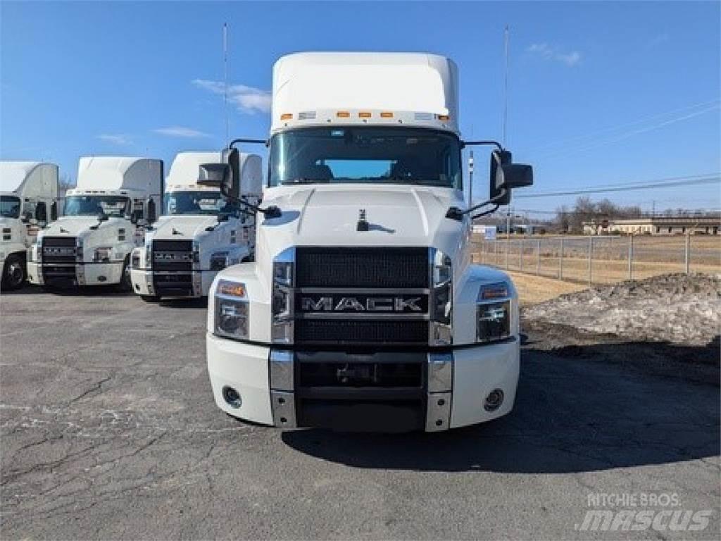 Mack AN64T Traktorske jedinice