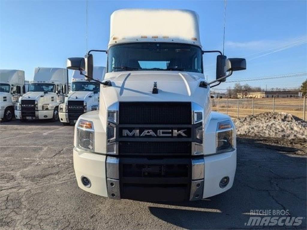 Mack AN64T Traktorske jedinice