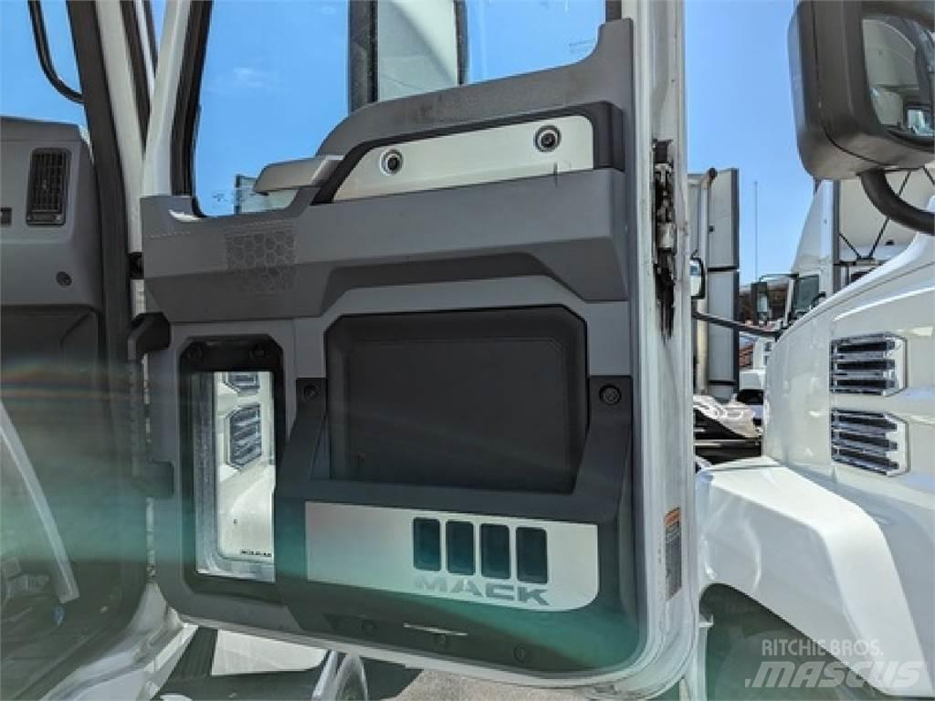 Mack AN64T Traktorske jedinice