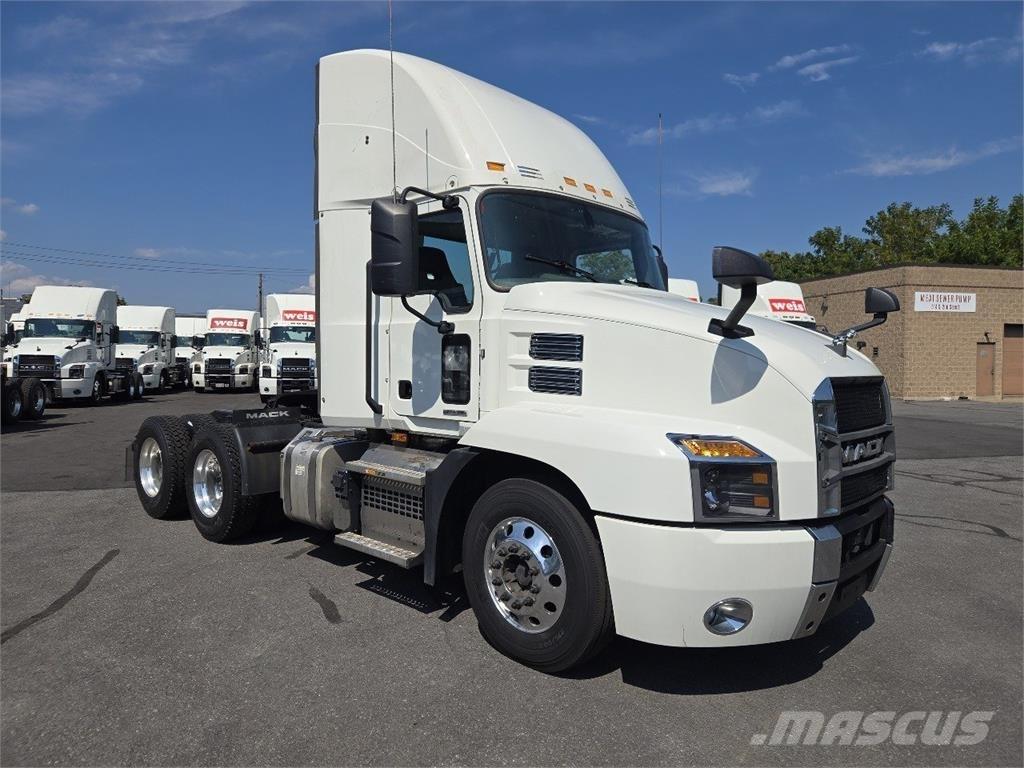 Mack AN64T Traktorske jedinice