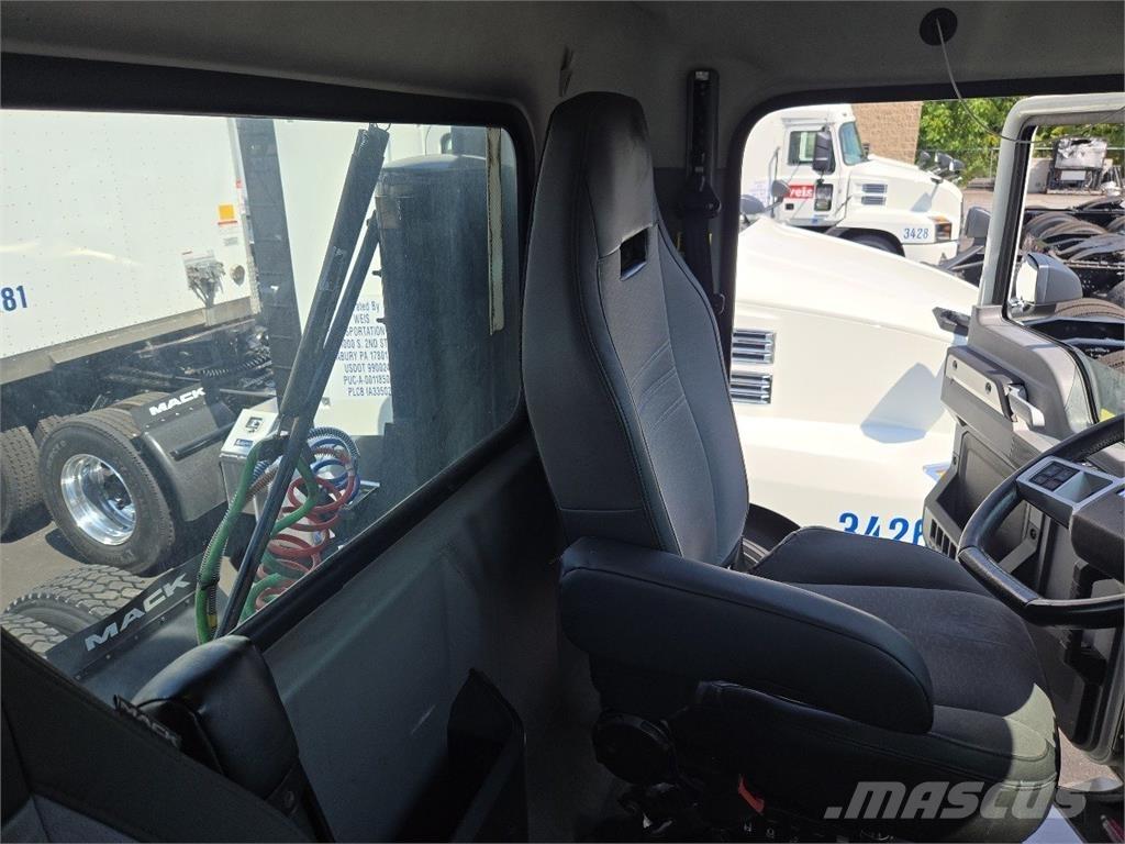 Mack AN64T Traktorske jedinice
