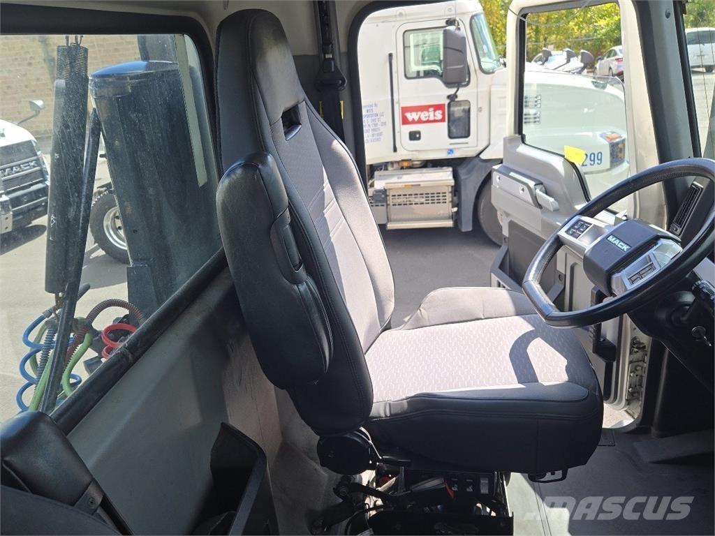Mack AN64T Traktorske jedinice