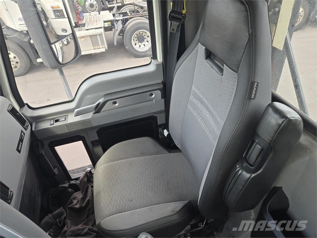 Mack AN64T Traktorske jedinice