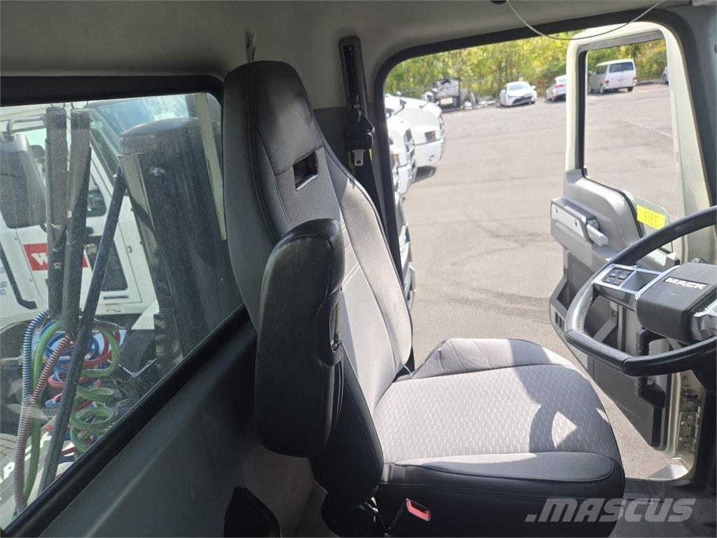 Mack AN64T Traktorske jedinice