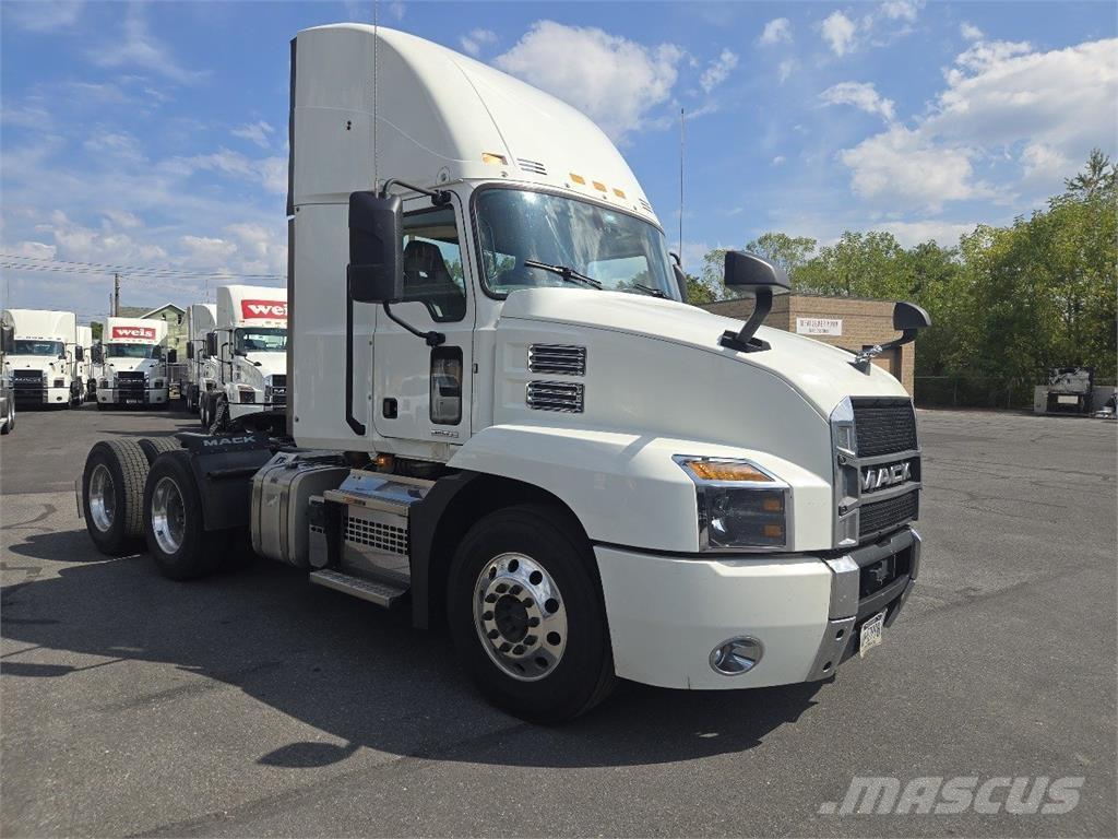 Mack AN64T Traktorske jedinice