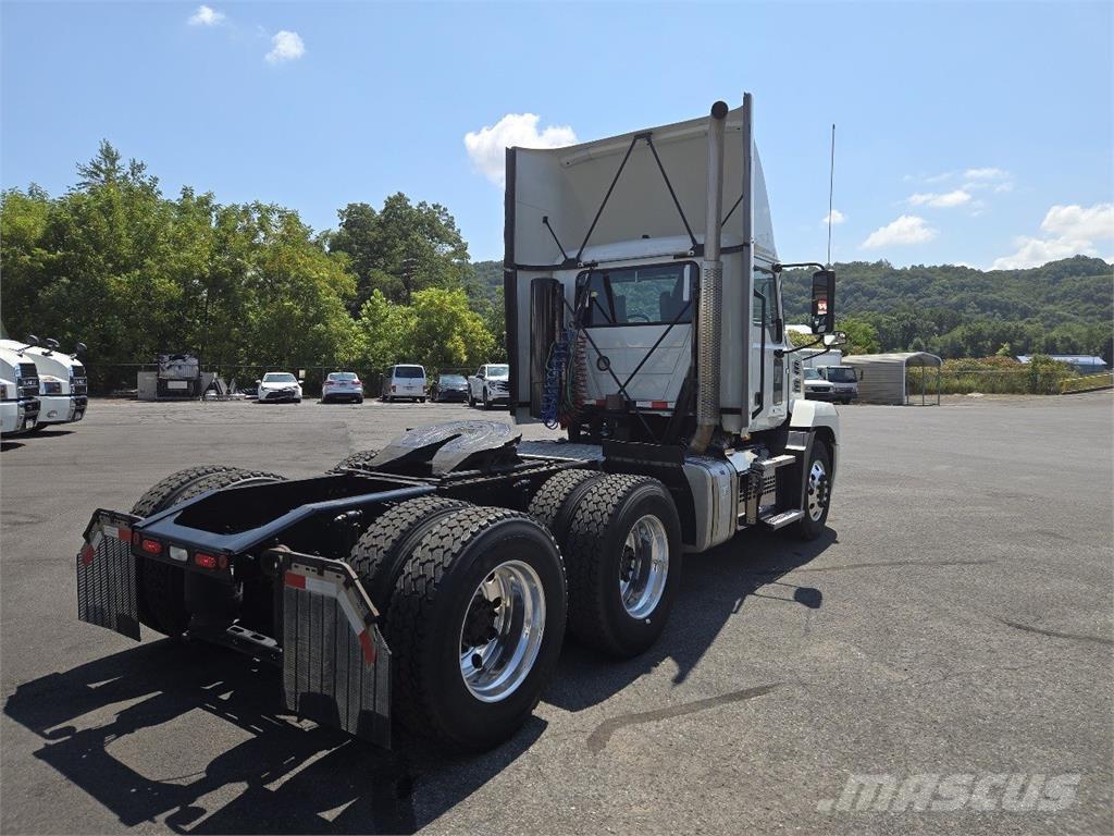 Mack AN64T Traktorske jedinice