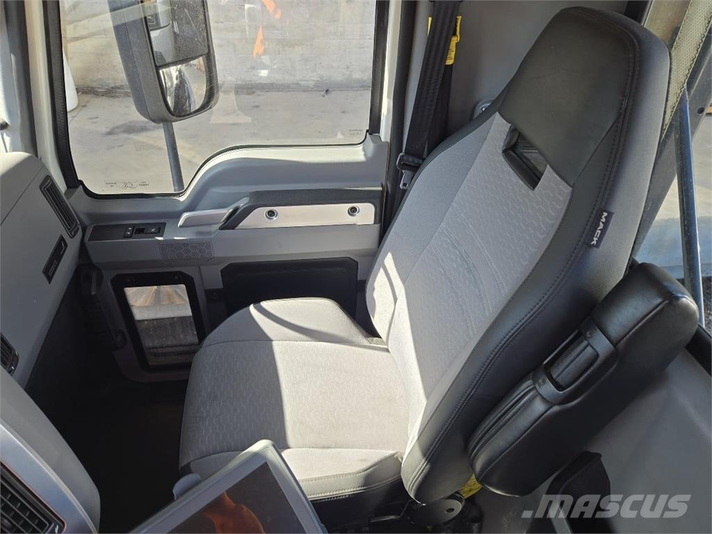 Mack AN64T Traktorske jedinice