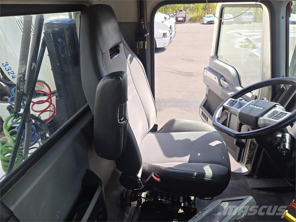 Mack AN64T Traktorske jedinice