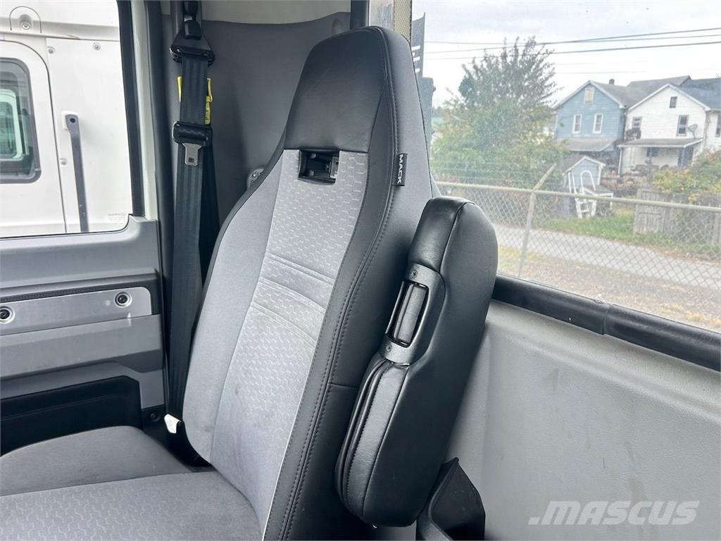 Mack AN64T Traktorske jedinice