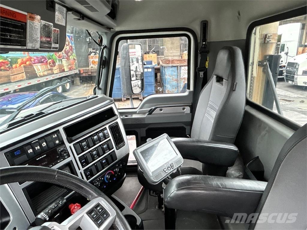 Mack AN64T Traktorske jedinice