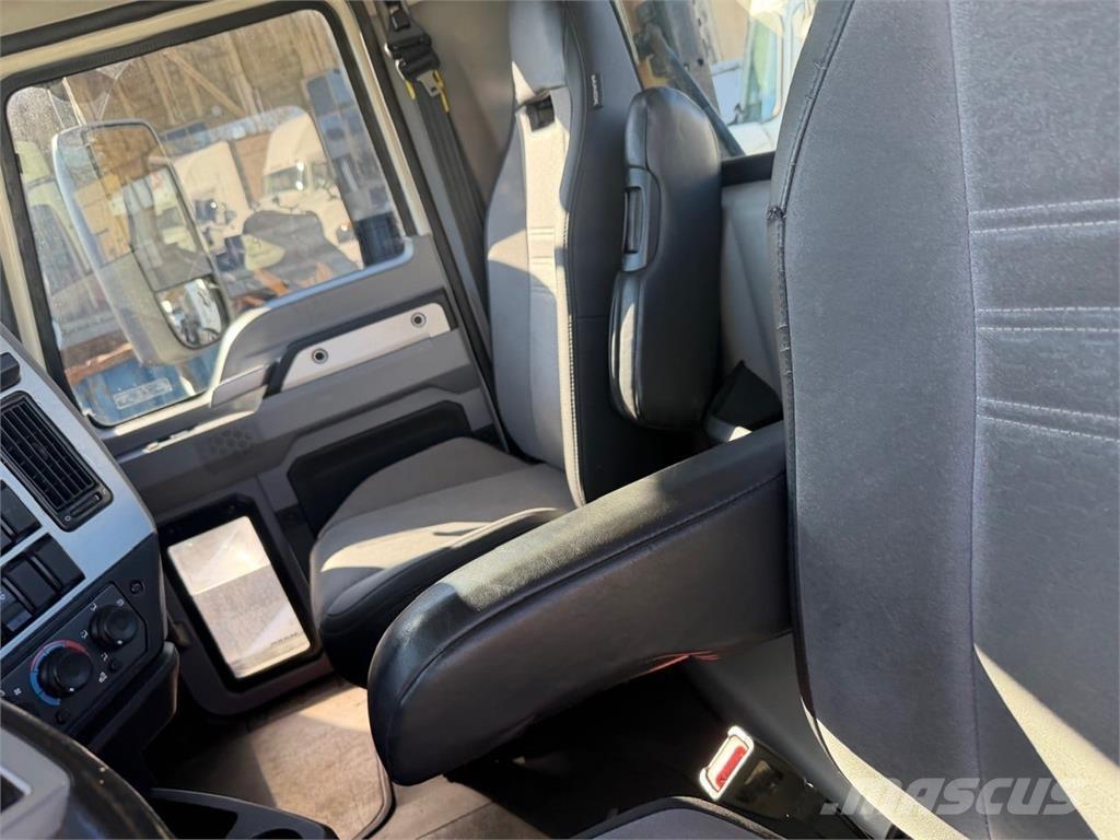 Mack AN64T Traktorske jedinice