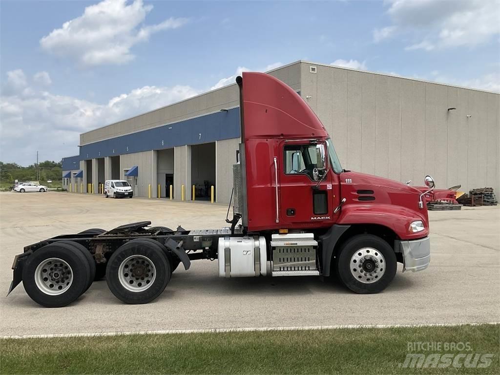Mack CXU613 Ostali kamioni