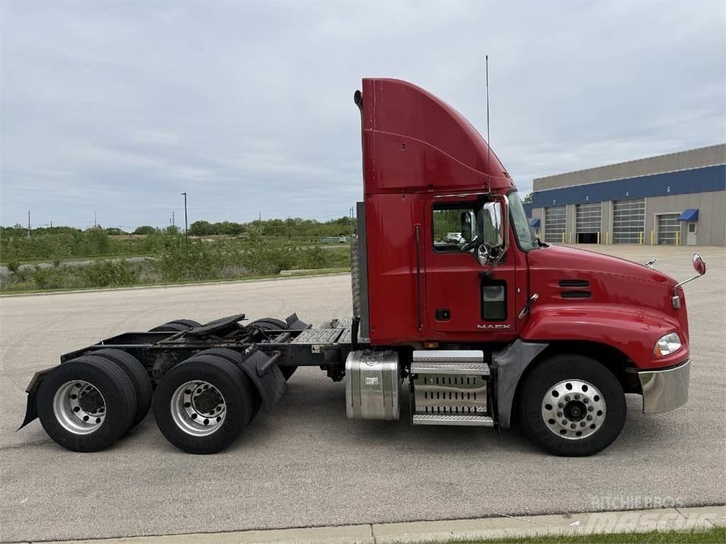 Mack CXU613 Traktorske jedinice
