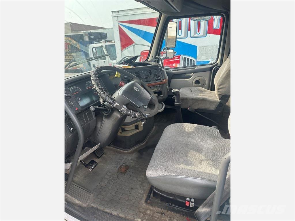 Volvo VNL Traktorske jedinice