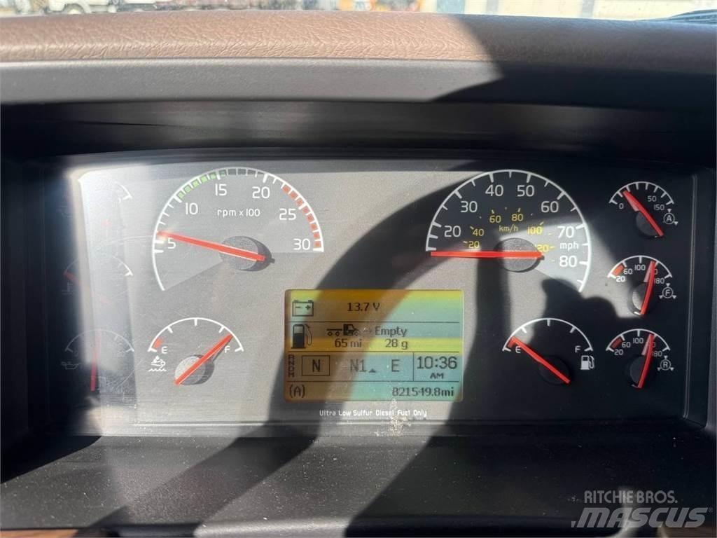 Volvo VNL670 Traktorske jedinice