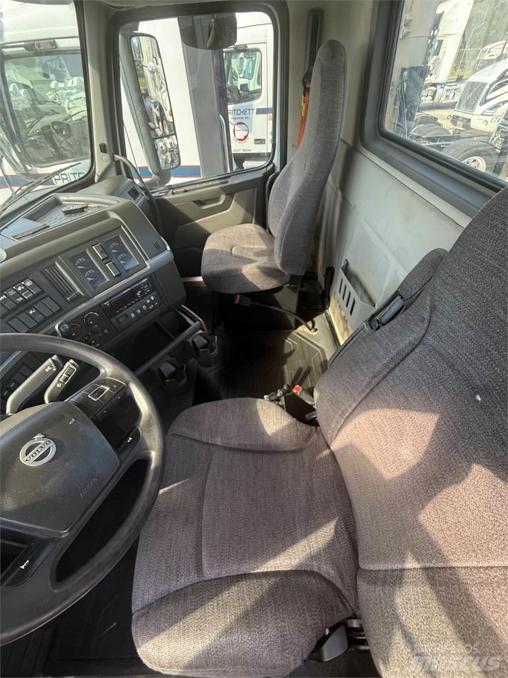 Volvo VNR64T300 Traktorske jedinice