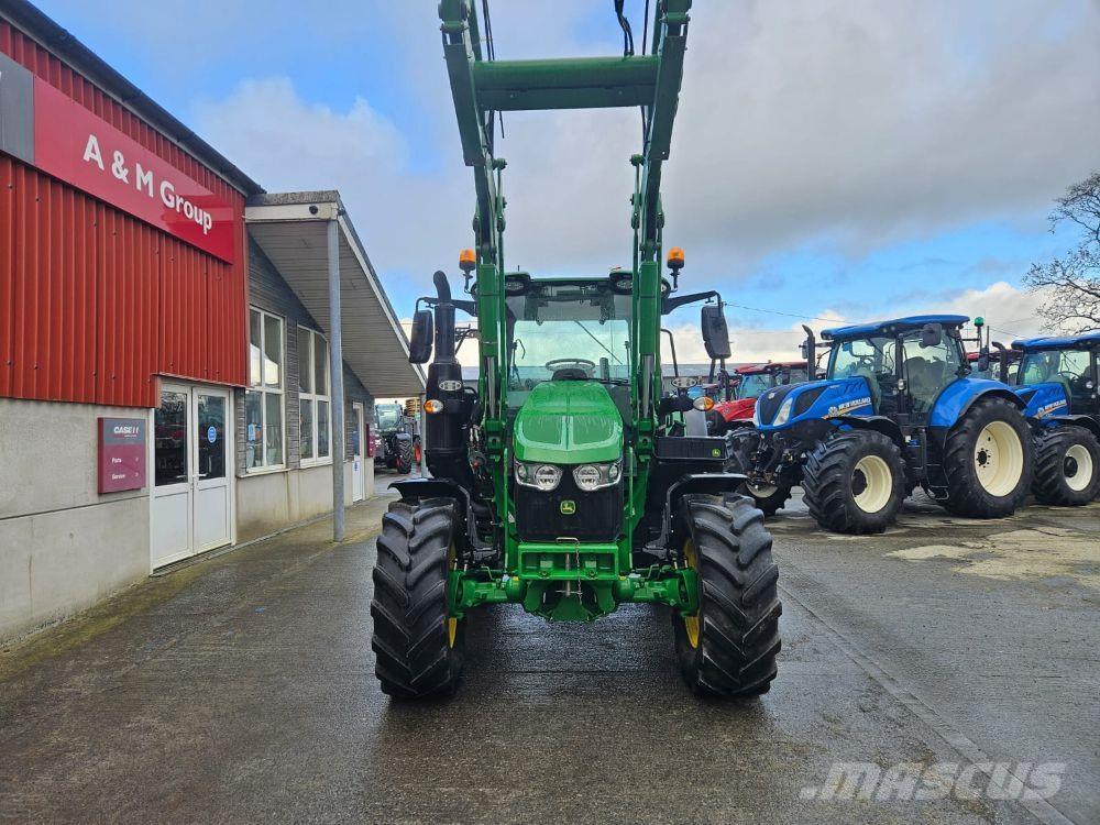 John Deere 6120M Traktori