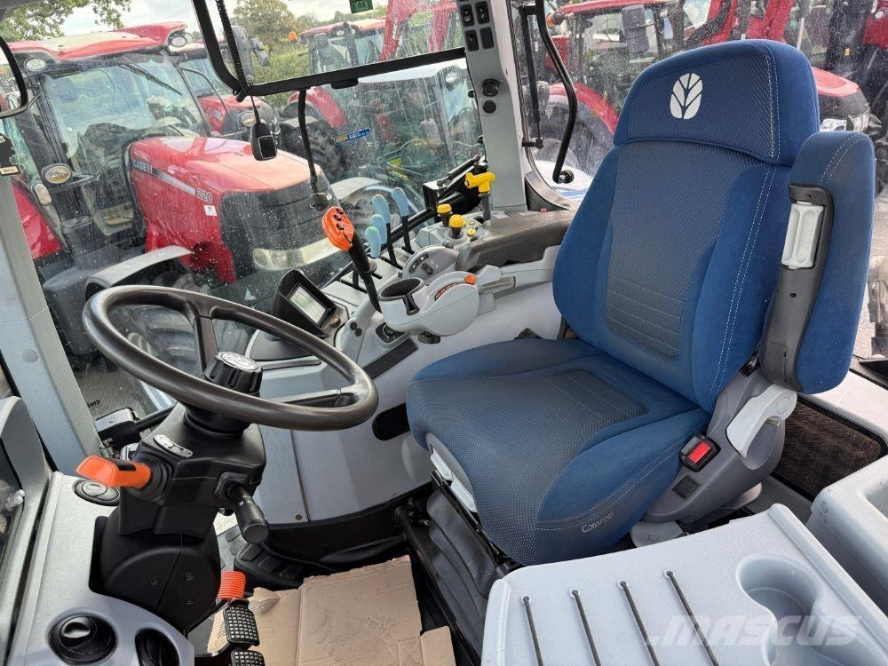 New Holland T7.230 Traktori