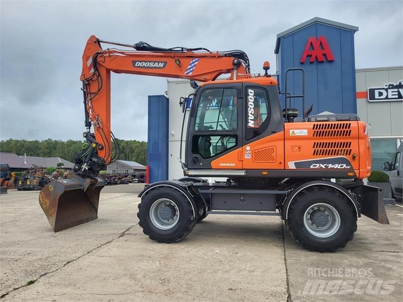 Doosan DX140W-5 Bageri na kotačima