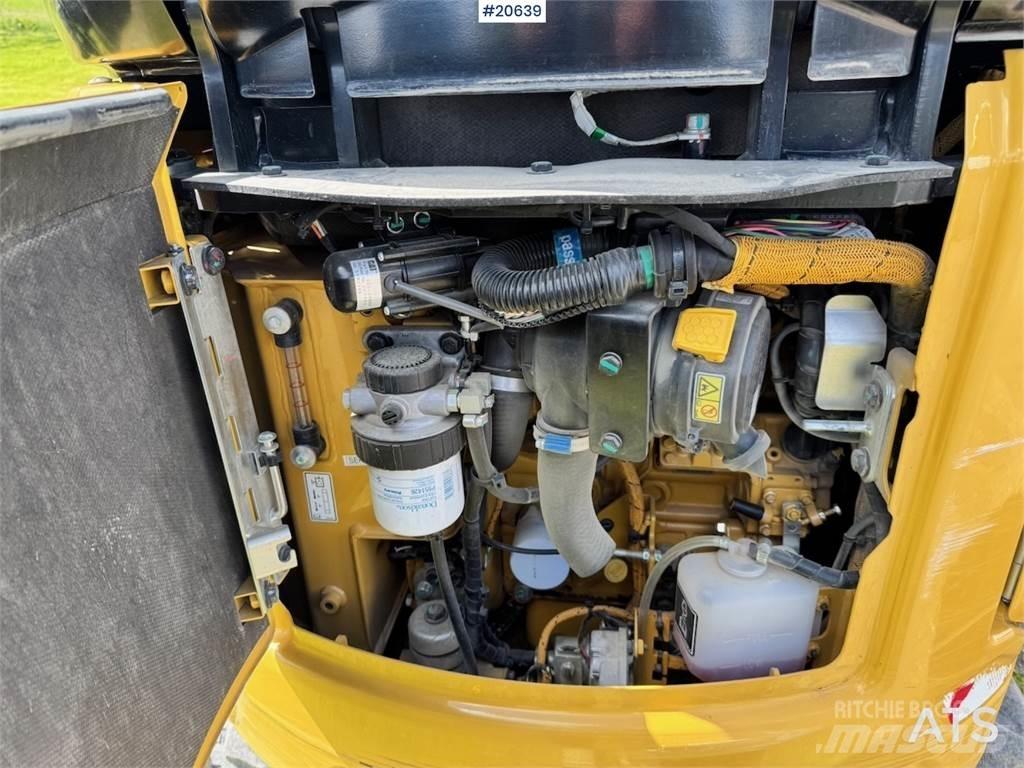 CAT 301.8 Bageri gusjeničari