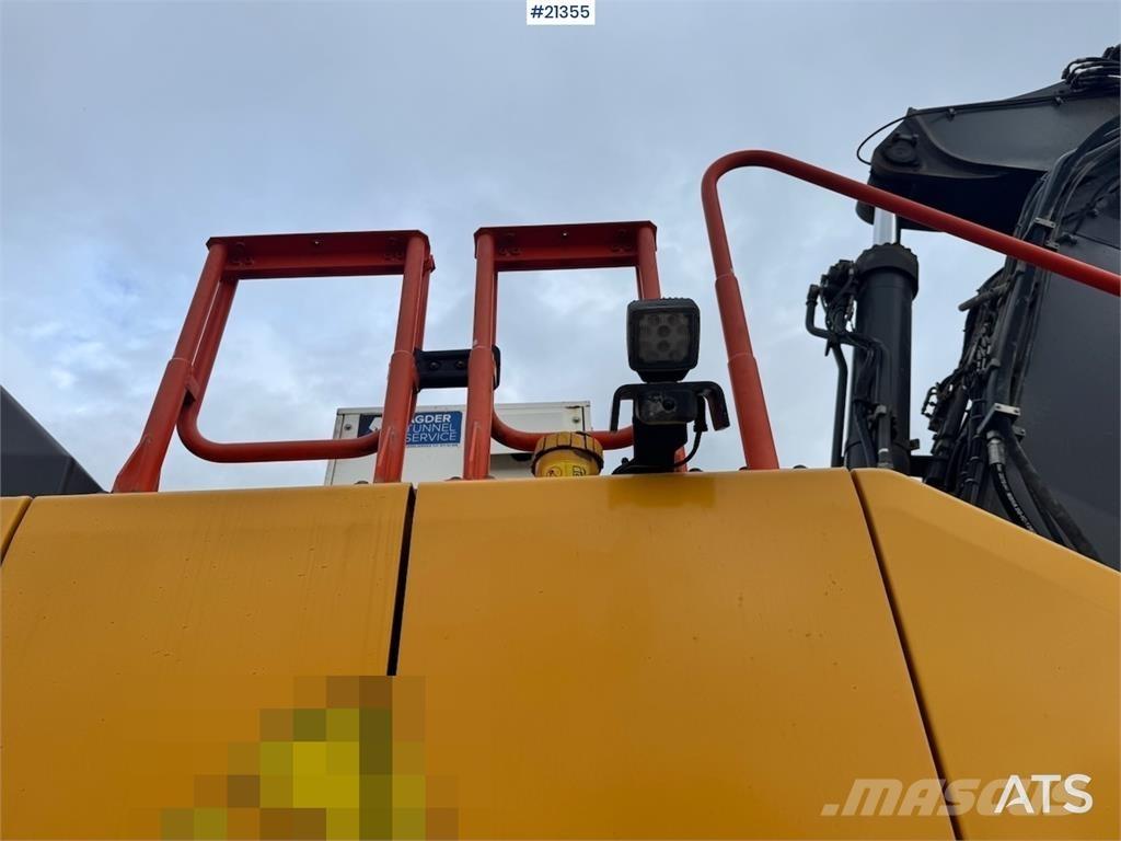 Volvo EC300 EL Bageri gusjeničari