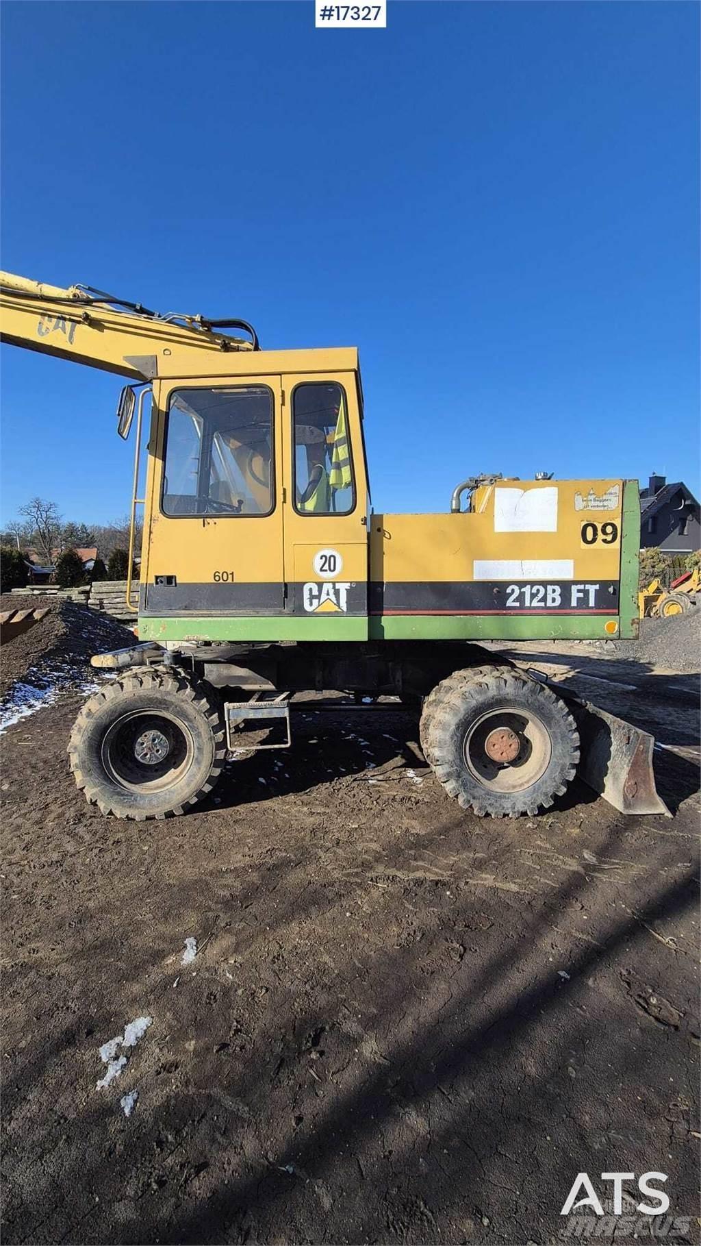 CAT 212BFT Bageri na kotačima