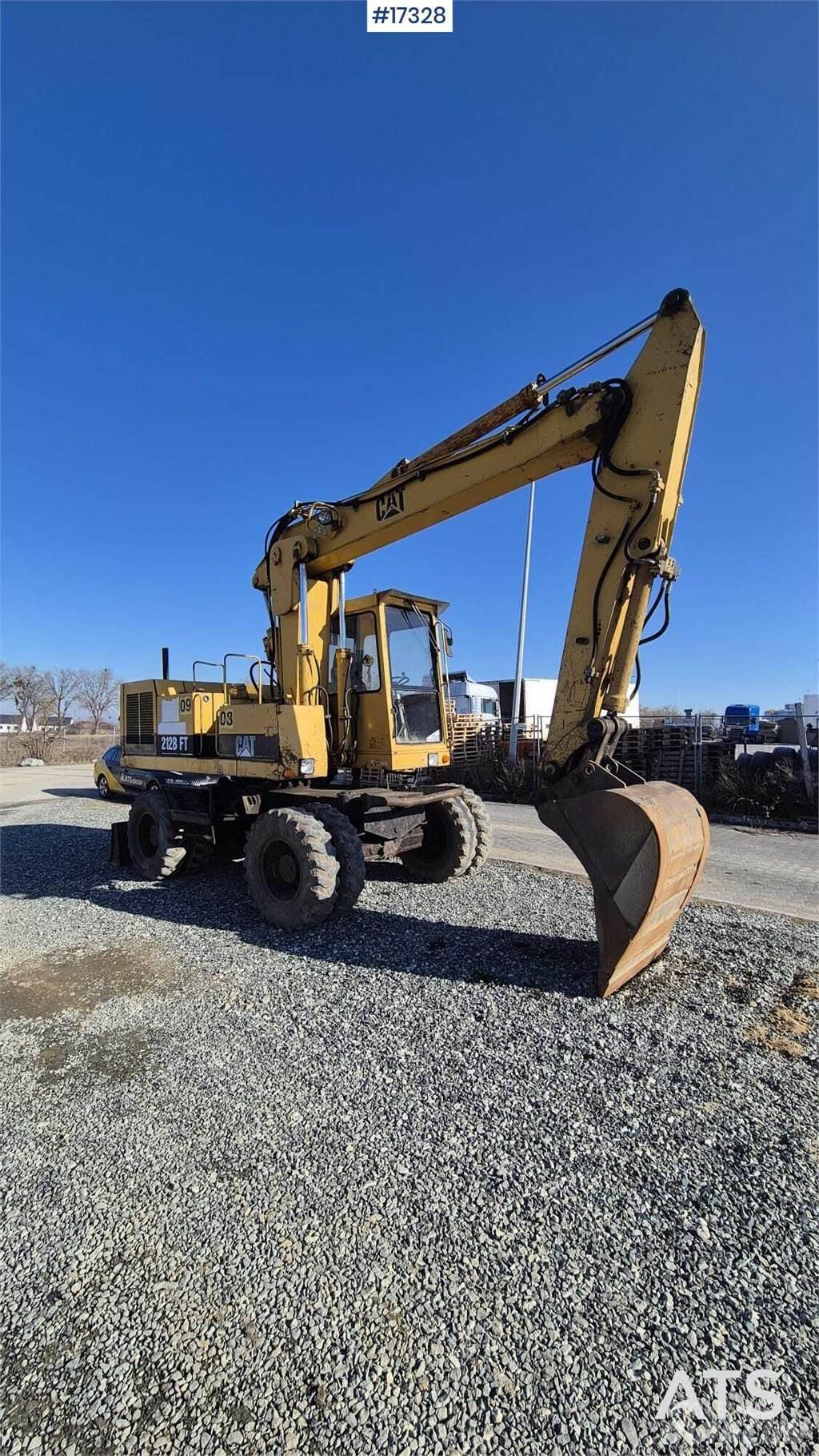CAT 212BFT Bageri na kotačima