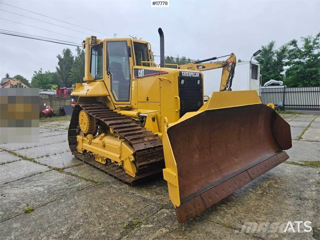CAT D6NC Buldožeri gusjeničari