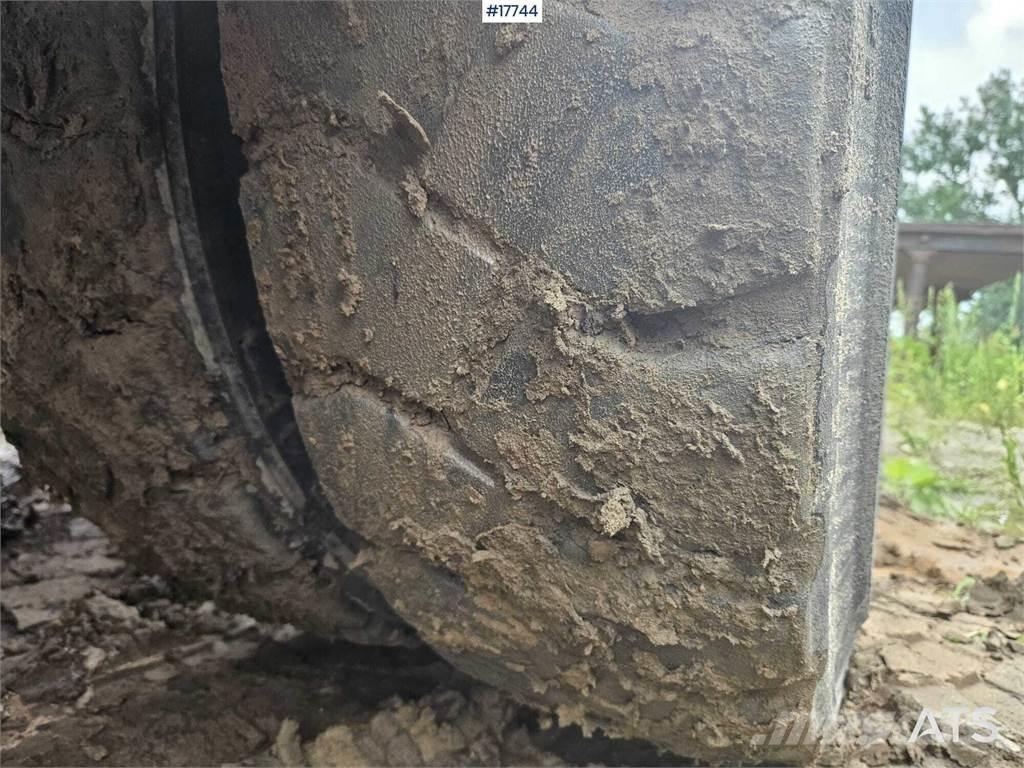 CAT M316D Bageri na kotačima