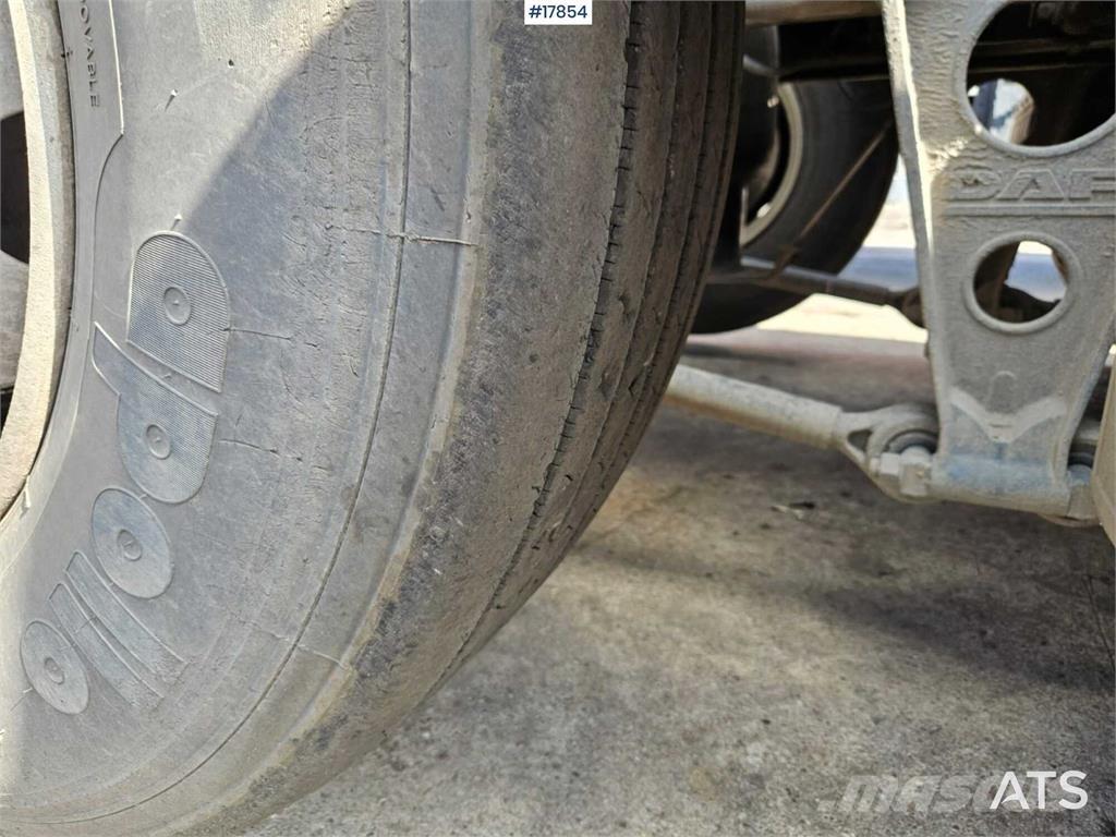 DAF CF 85.410 Rol kiper kamioni s kukama za dizanje