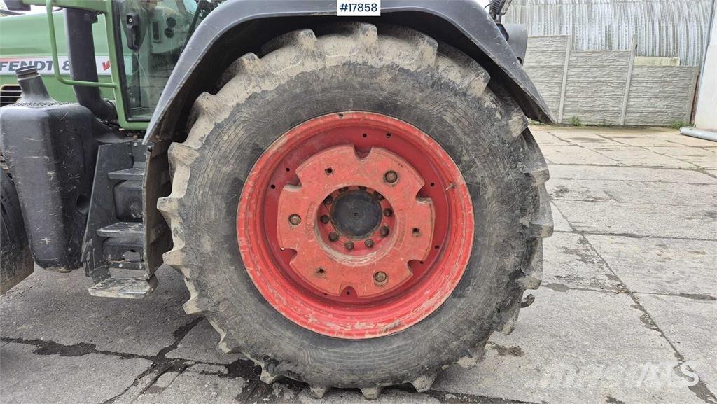 Fendt Vario 820 Traktori