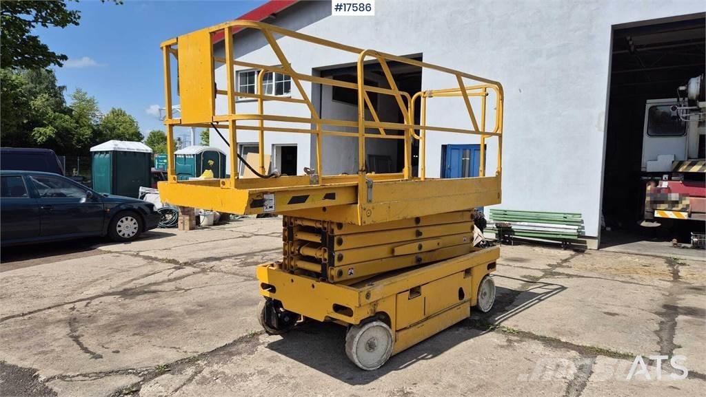 Haulotte Compact 12 Škaraste platforme
