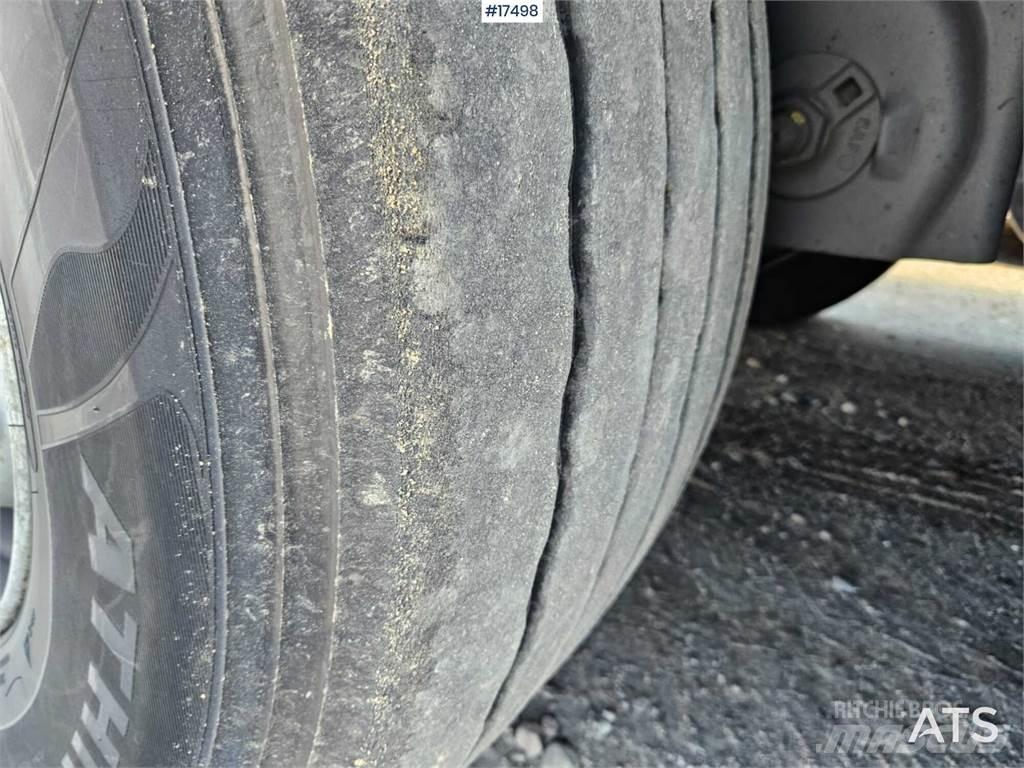 Krone SD Poluprikolice sa ceradom