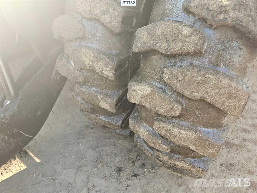 Liebherr A 904 Bageri na kotačima