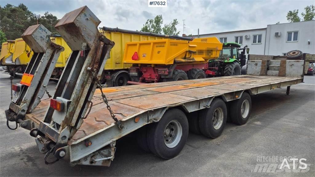Zremb NS 300 Nisko-utovarne poluprikolice
