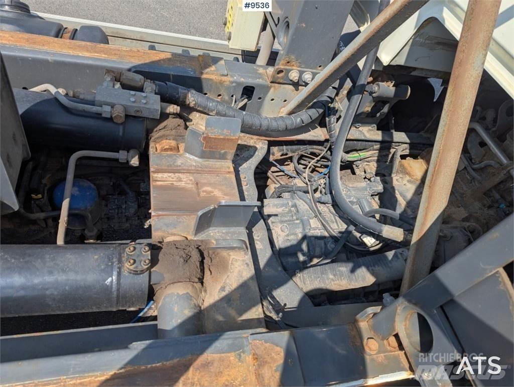 DAF FA LF260I  Rol kiper kamioni s kukama za dizanje