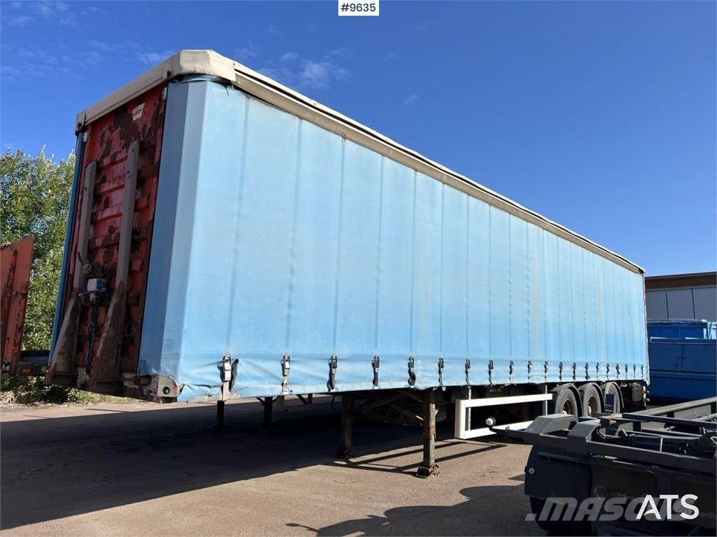 Fruehauf SS136/P3S Poluprikolice sa ceradom