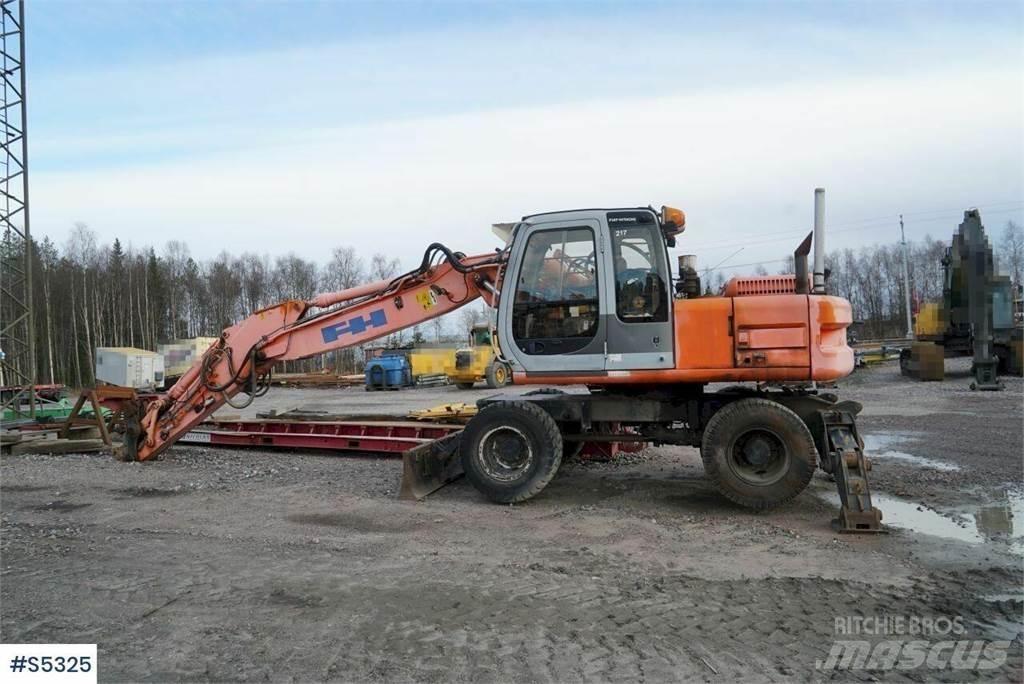 Hitachi EX165W Bageri na kotačima