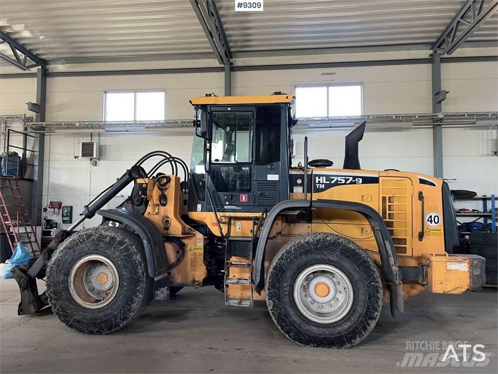 Hyundai HL757TM-9 Buldožeri na kotačima