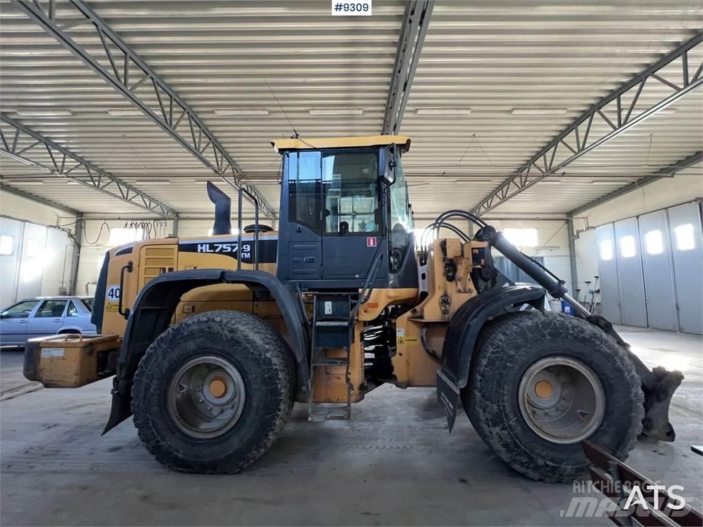 Hyundai HL757TM-9 Buldožeri na kotačima
